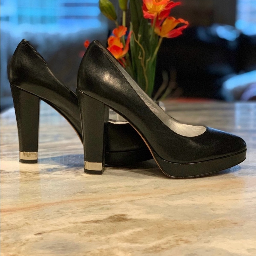 Banana Republic Sexy Elegant Classic Chunky Block Black High Heels Shoes 8.5 - Picture 2 of 5